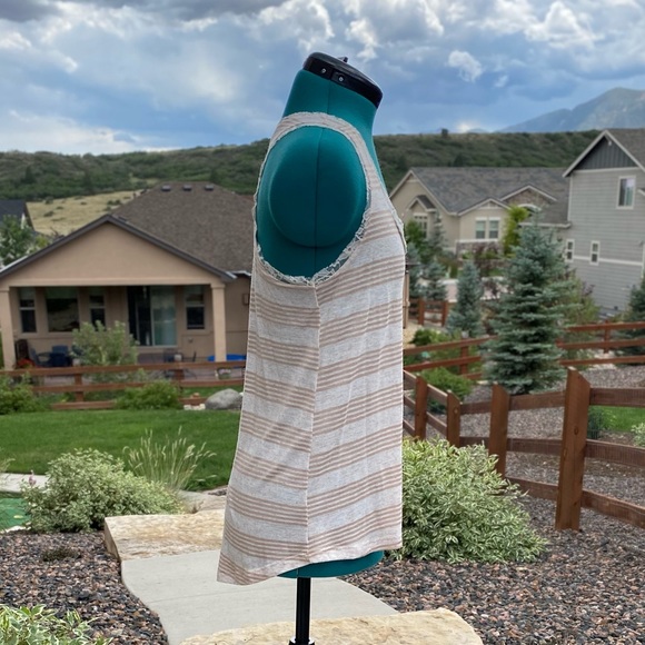 Lace Trimmed Racer Back Tank - Picture 3 of 7